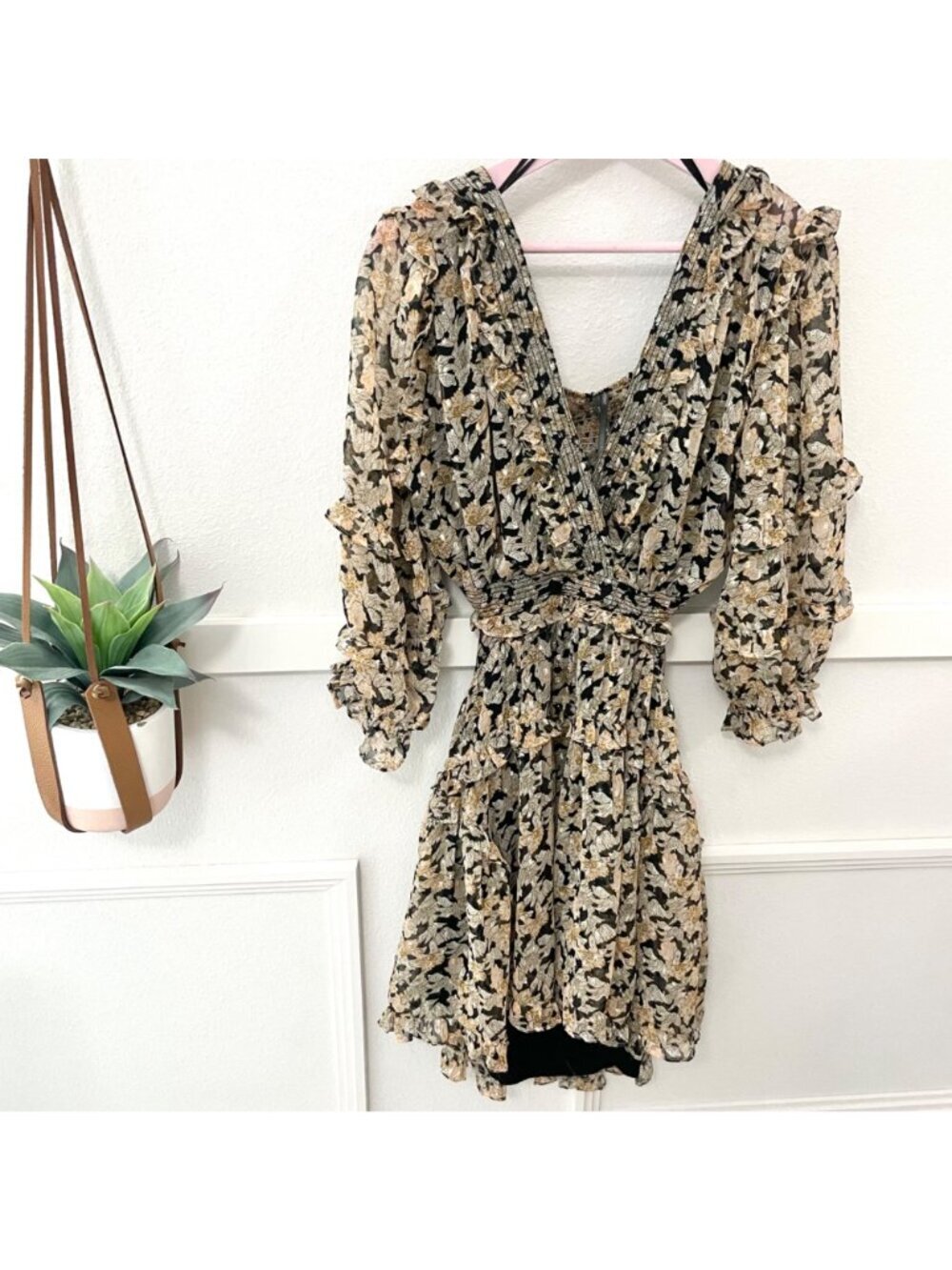 Anthropologie V-Neck Ruffle Cutout Mini Dress in Neutral Motif Size L - Picture 2 of 8